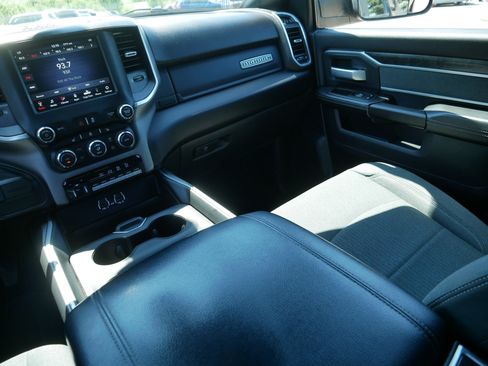 Used 2021 RAM 3500 Big Horn w/ Level B Equipment Group AWD/4WD image 11