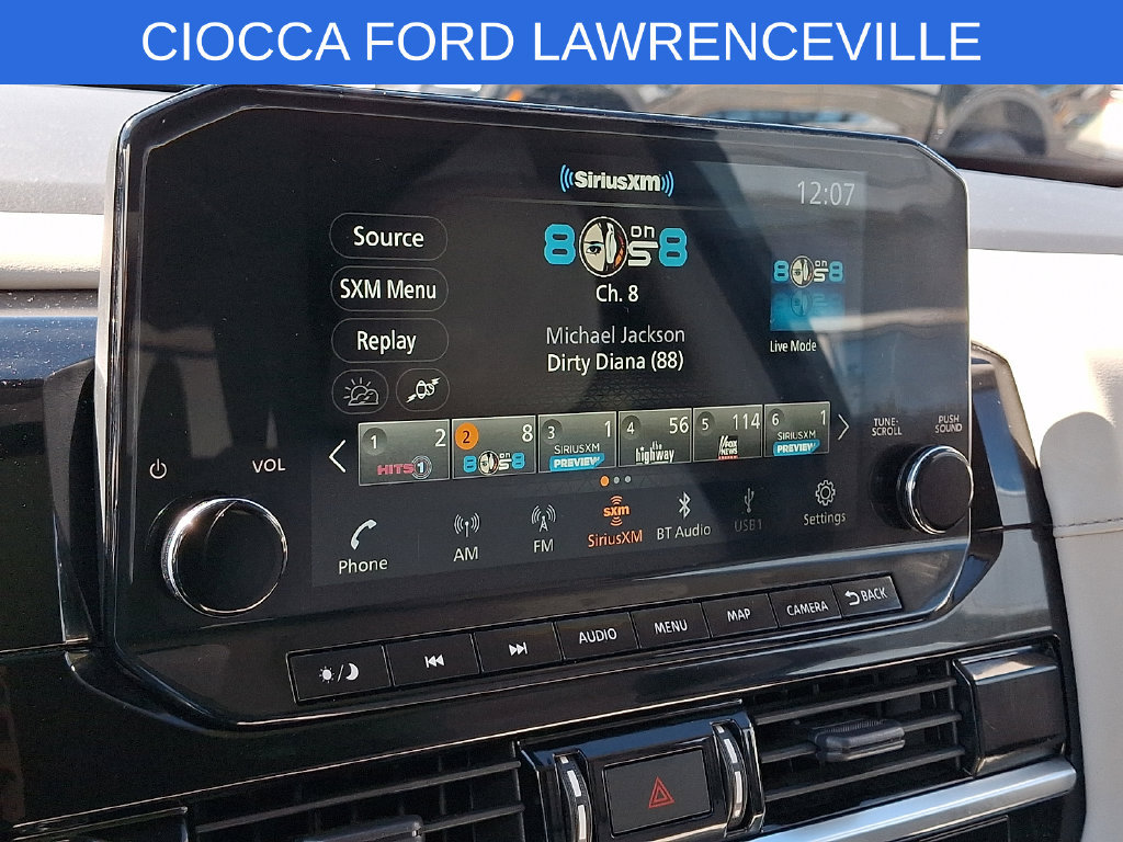 Used 2023 Nissan Pathfinder SL AWD/4WD image 3