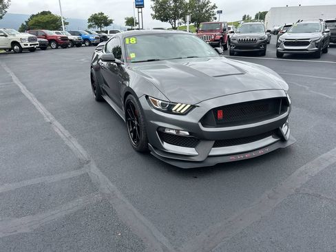 Used 2018 Ford Mustang Shelby GT350R w/ GT350R Equipment Group 920A RWD image 1