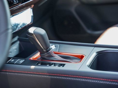 New 2026 Nissan Kicks SR image 23