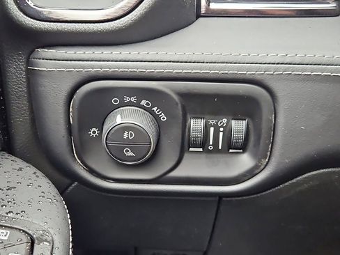 New 2026 RAM 2500 Limited AWD/4WD image 18
