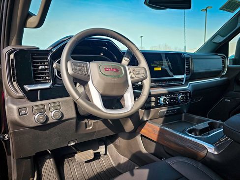 New 2026 GMC Sierra 2500 SLT w/ Max Trailering Package AWD/4WD image 17