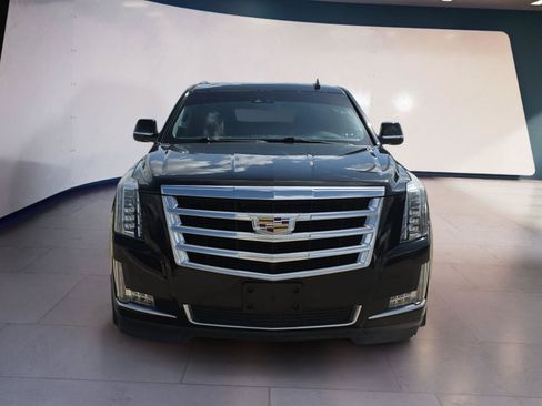 Used 2018 Cadillac Escalade ESV Luxury RWD image 8