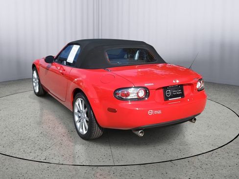 Used 2006 MAZDA MX-5 Miata Grand Touring image 6