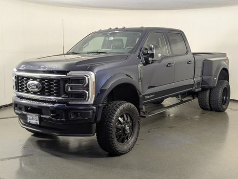 Used 2025 Ford F450 Platinum w/ FX4 Off-Road Package AWD/4WD image 4