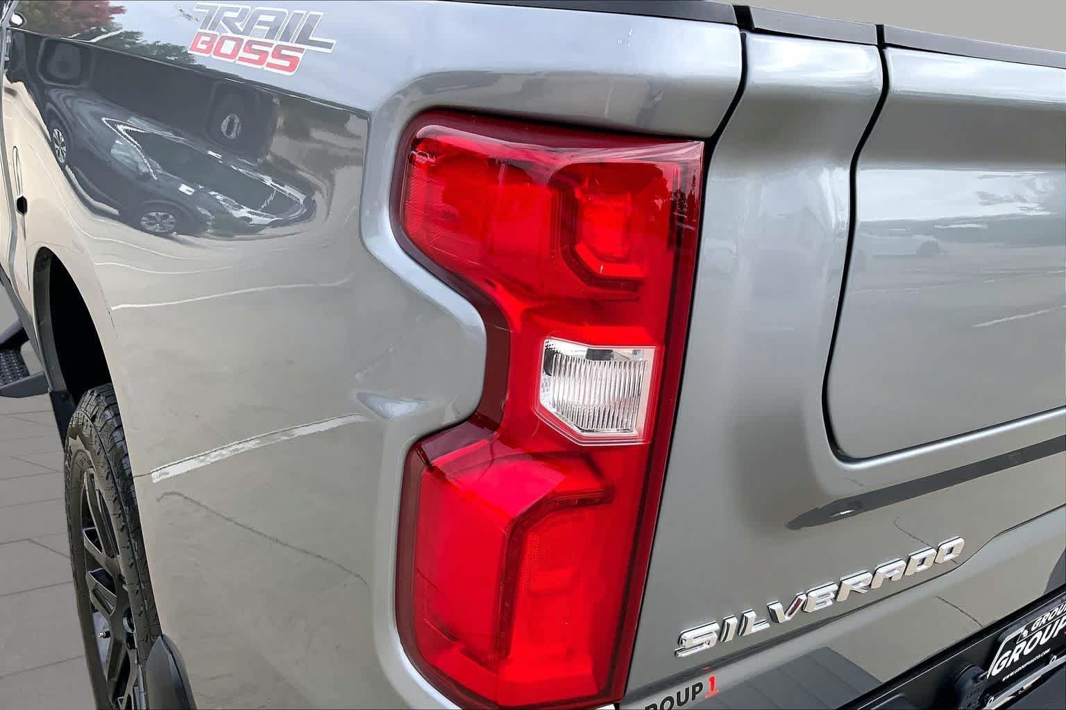 Used 2025 Chevrolet Silverado 1500 LT Trail Boss w/ Convenience Package II AWD/4WD image 53