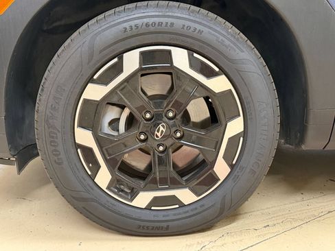 Used 2025 Hyundai Santa Fe SEL FWD image 28