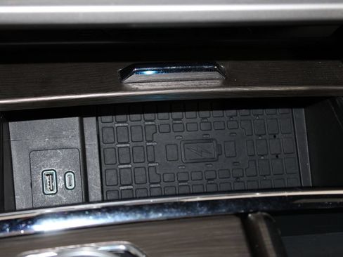 Used 2024 Ford Expedition Max Limited AWD/4WD image 47