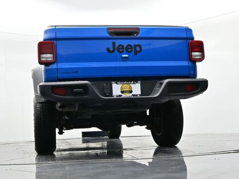 Used 2023 Jeep Gladiator Sport image 20