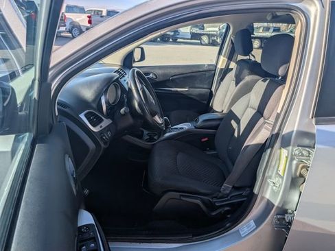 Used 2015 Dodge Journey SE image 29