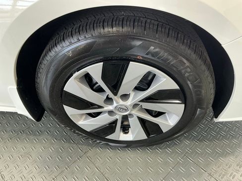 Used 2025 Nissan Altima 2.5 S FWD image 41