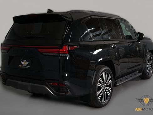 Used 2026 Lexus LX 600 4WD w/ Luxury Package image 6