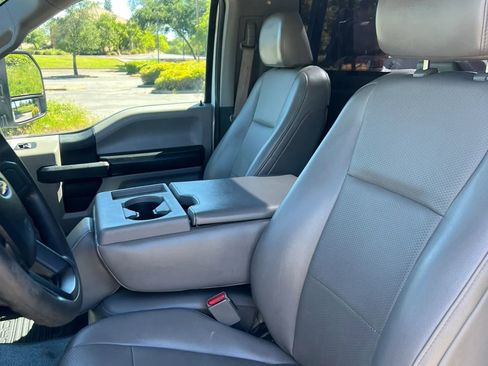 Used 2017 Ford F250 XL w/ Power Equipment Group image 16