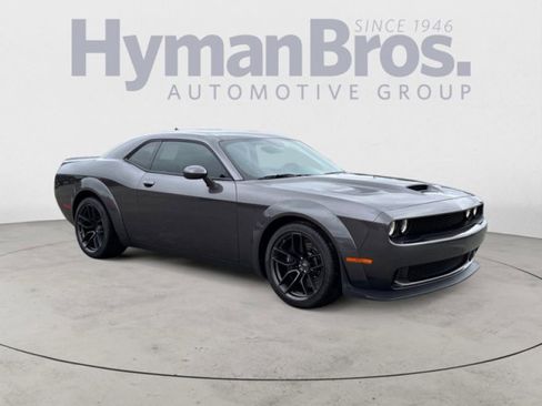 Used 2021 Dodge Challenger R/T Scat Pack image 1