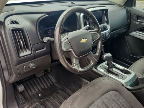 Used 2020 Chevrolet Colorado LT w/ Safety Package image 10