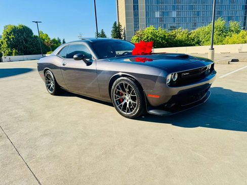 Used 2016 Dodge Challenger SRT w/ Technology Group image 6