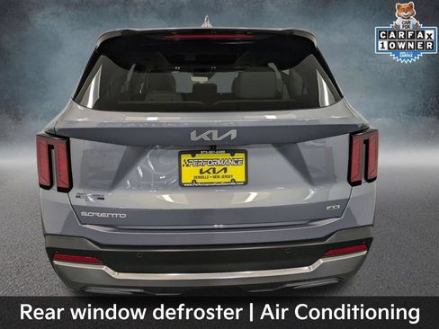 Used 2025 Kia Sorento S w/ Panoramic Sunroof Package AWD/4WD image 6
