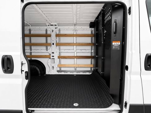 Used 2025 RAM ProMaster 2500 w/ U-Haul Equipment Group FWD image 18