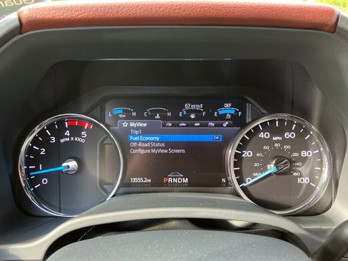 Certified 2022 Ford F450 Platinum w/ FX4 Off-Road Package image 20