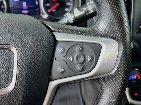 Used 2022 GMC Terrain SLE w/ Driver Convenience Package FWD image 32