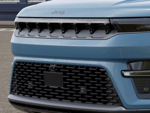 New 2026 Jeep Grand Wagoneer Limited AWD/4WD image 11