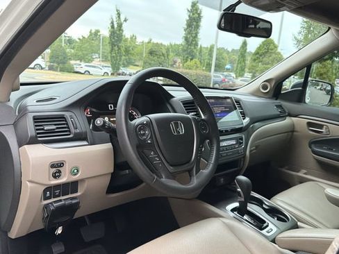 Used 2017 Honda Ridgeline RTL-T image 7