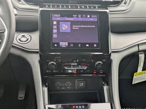 New 2025 Jeep Grand Cherokee Altitude RWD image 21