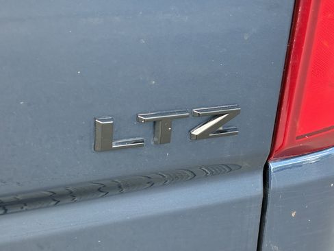 Used 2023 Chevrolet Silverado 1500 LTZ w/ LTZ Premium Package AWD/4WD image 12
