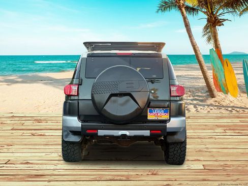 Used 2010 Toyota FJ Cruiser 4WD image 4