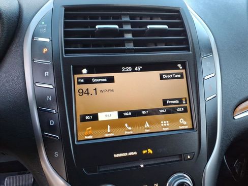 Used 2017 Lincoln MKC Reserve image 24