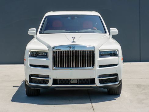 Used 2024 Rolls-Royce Cullinan AWD/4WD image 4