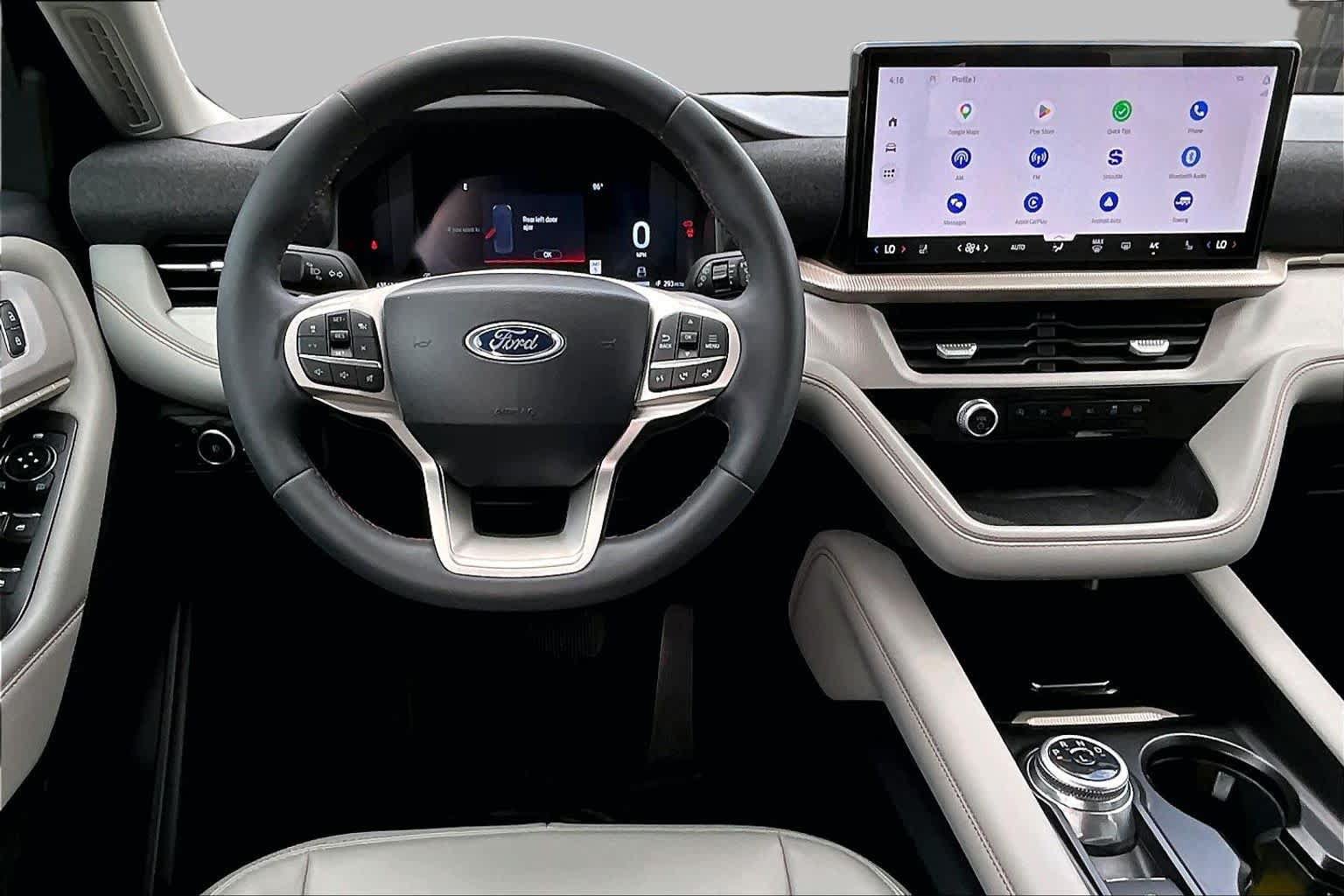 Used 2025 Ford Explorer Active w/ Active Comfort Package RWD image 7
