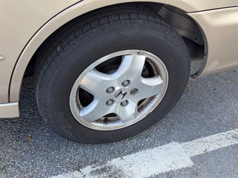 Used 2000 Honda Accord EX image 10