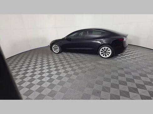 Used 2022 Tesla Model 3 Standard Range image 44