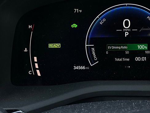 Used 2025 Toyota Camry LE image 37