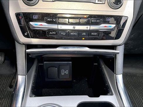Certified 2021 Ford Explorer XLT w/ Equipment Group 202A RWD image 24