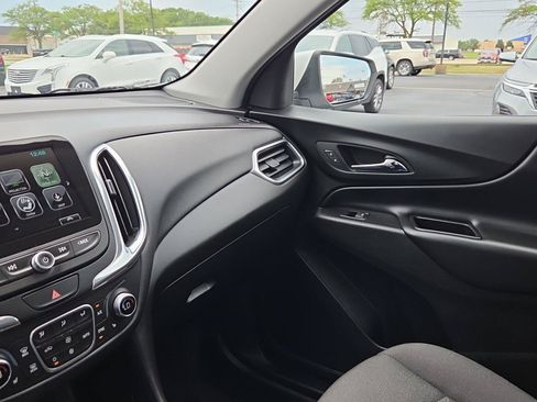 Used 2018 Chevrolet Equinox LT w/ Sun & Infotainment Package FWD image 20