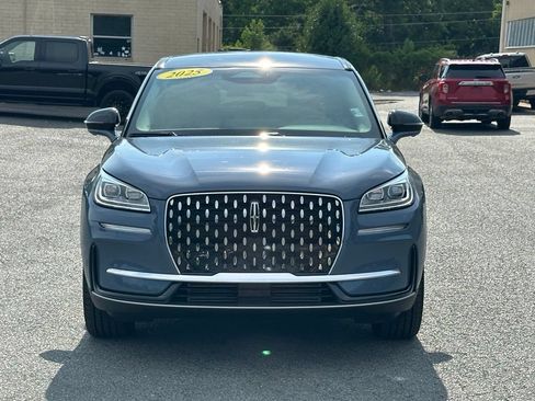 Used 2025 Lincoln Corsair Reserve FWD image 11