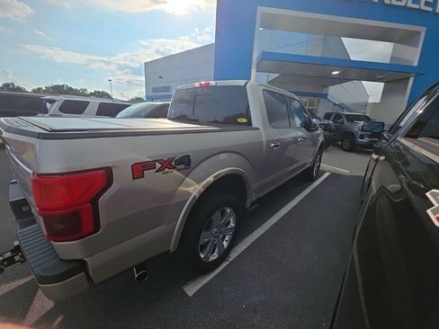 Used 2018 Ford F150 Platinum w/ Equipment Group 701A Luxury AWD/4WD image 3