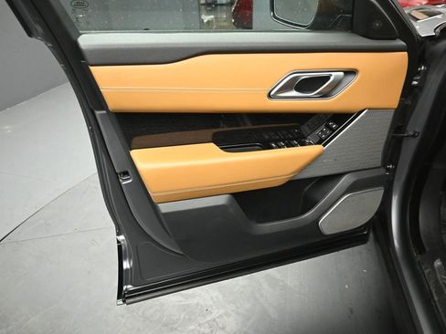 Used 2020 Land Rover Range Rover Velar R-Dynamic HSE image 22