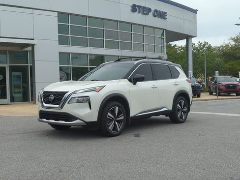 Used 2022 Nissan Rogue Platinum w/ Head-Up Display Package FWD image 2