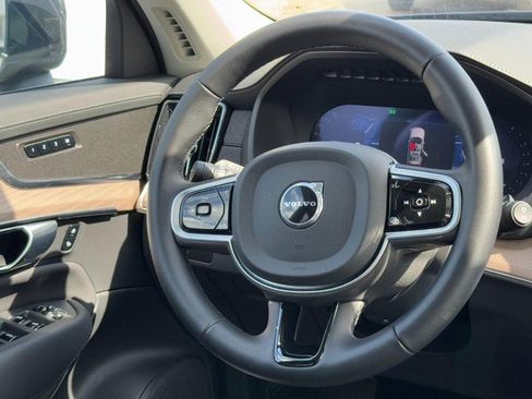 Certified 2025 Volvo XC90 B6 Plus image 13