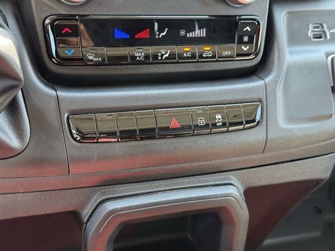 Used 2023 RAM ProMaster 2500 FWD image 32