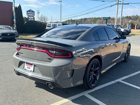 Used 2023 Dodge Charger R/T w/ Blacktop Package image 3