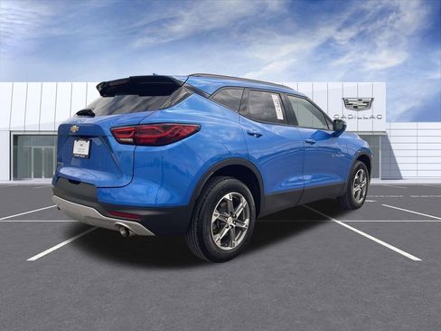Used 2024 Chevrolet Blazer LT FWD image 8