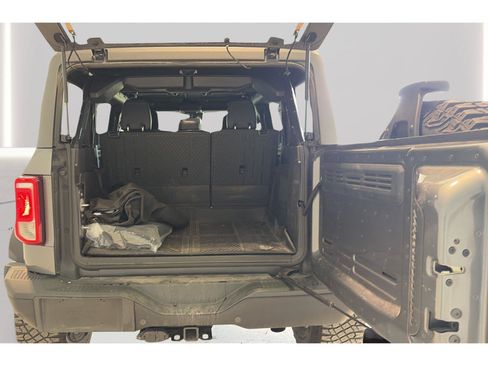 Used 2024 Ford Bronco Black Diamond w/ Sasquatch Package AWD/4WD image 9