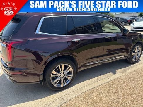 Used 2021 Cadillac XT6 Premium Luxury w/ Platinum Package AWD/4WD image 3