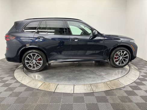 New 2026 BMW X5 xDrive40i w/ M Sport Package AWD/4WD image 17