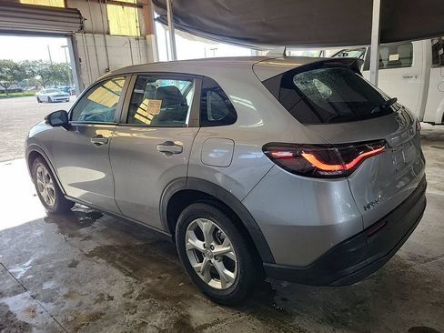 Used 2023 Honda HR-V LX image 4
