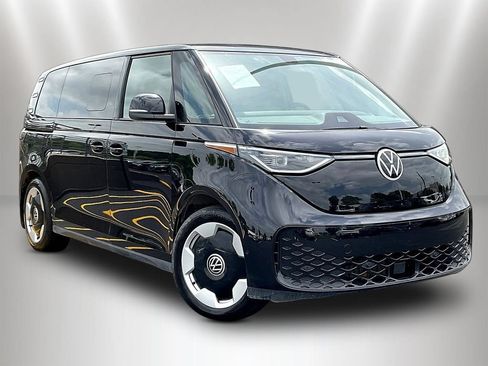 Used 2025 Volkswagen ID. Buzz Pro S RWD image 3